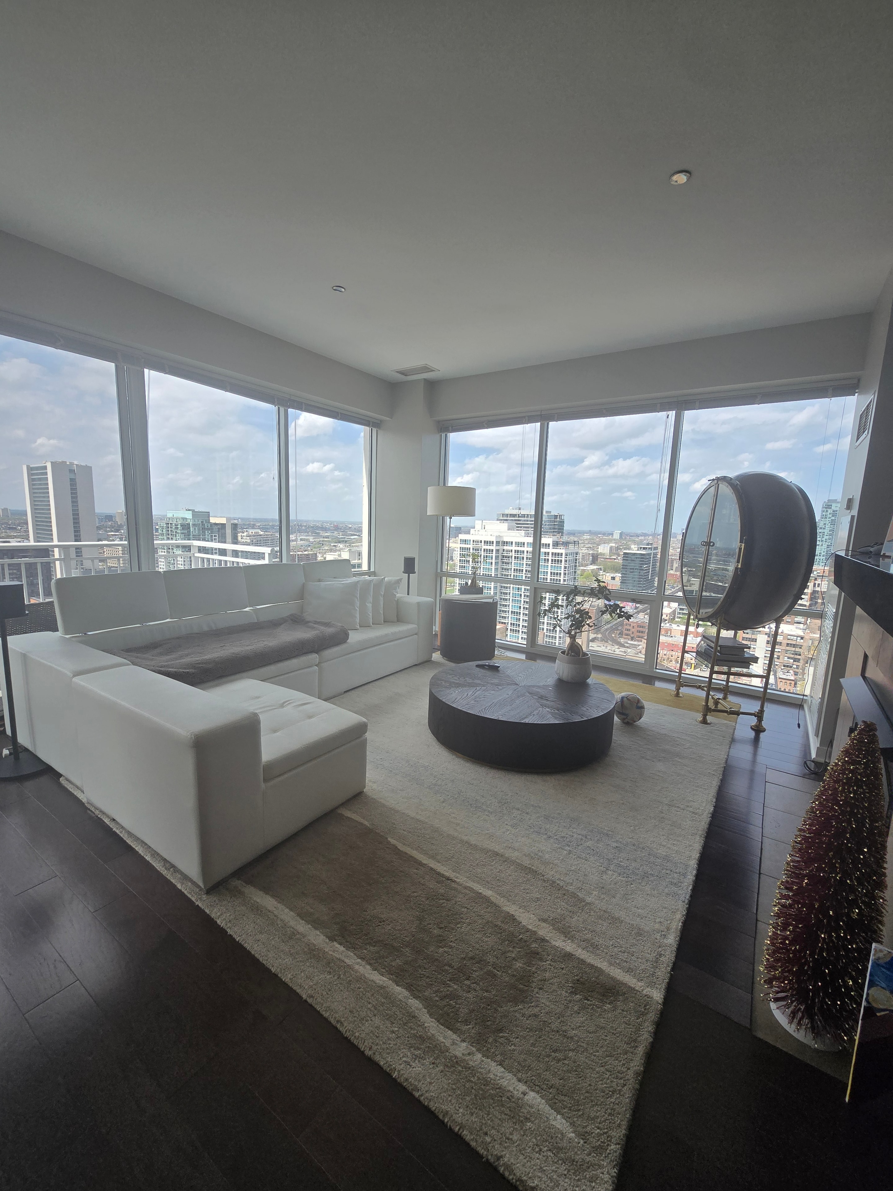 Spotless Living Room After Deep Cleaning