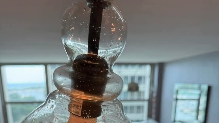 Crystal-Clean Glass Decor Detail