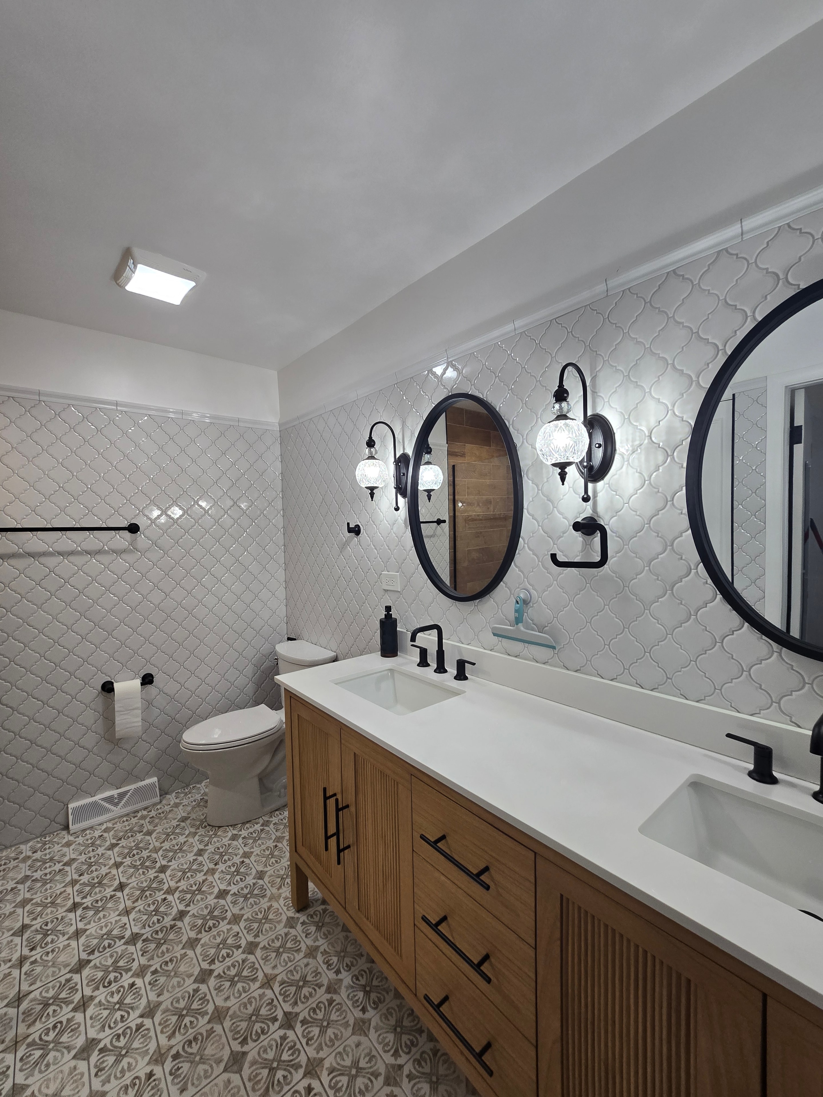 Sparkling Bathroom After Deep Cleaning